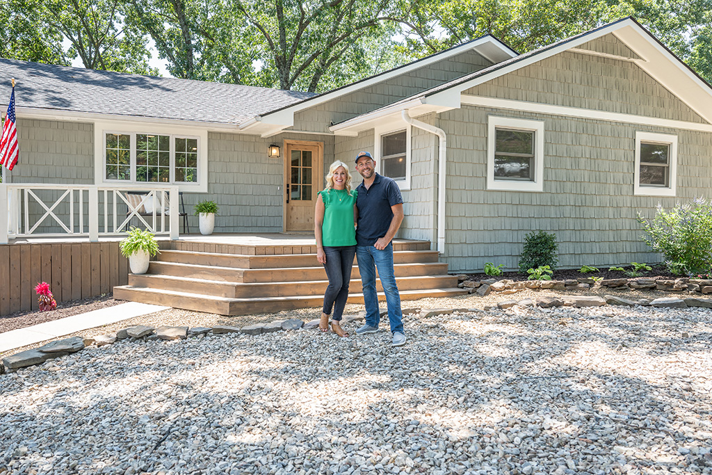 HGTV Stars Dave and Jenny Marrs Breathe Fresh Life into Lakeside Home with Mastic&reg;