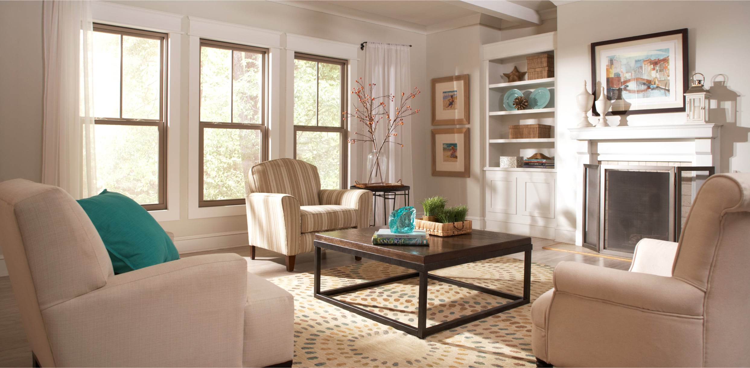 PGW_Interior_LivingRoom_SingleHungWindow_Clay_IdeasInspiration_Module_3_1243x610_p211 Interior Clay 1500 Series Single Hung Windows
