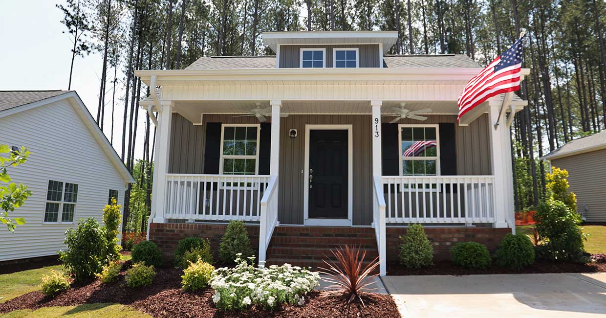 Ply Gem&reg; Windows and Mastic&reg; Siding Power Habitat Wake's Builders Blitz 2025